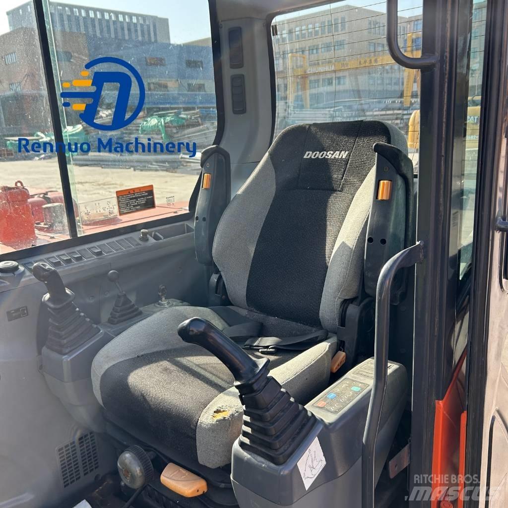 Doosan DX 60 Lánctalpas kotrók
