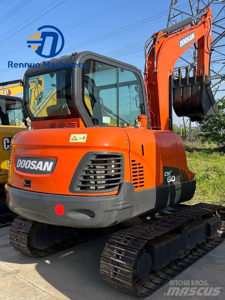 Doosan DX 60 Lánctalpas kotrók