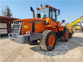Doosan DL 200 Gumikerekes homlokrakodók
