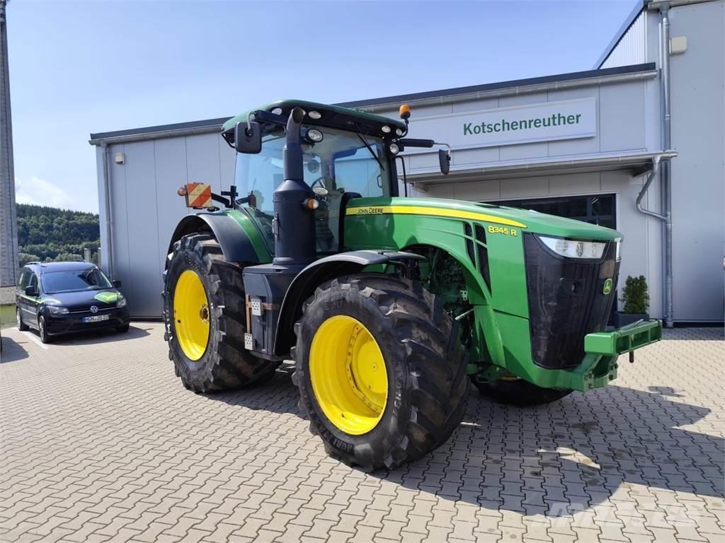 John Deere 8345R Traktorok