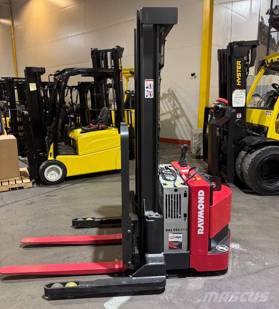 Raymond RSS40 Elektromos gyalogkíséretű targoncák