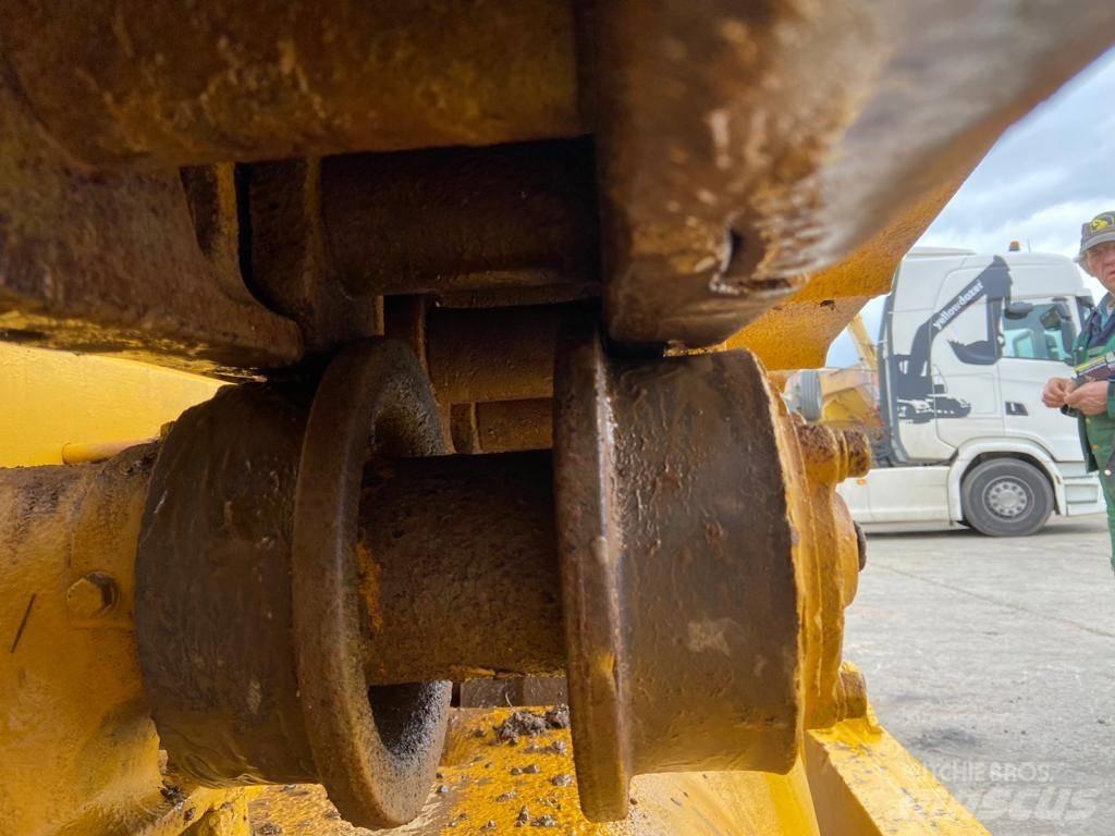 CAT D 8 lánctalpas dózerek