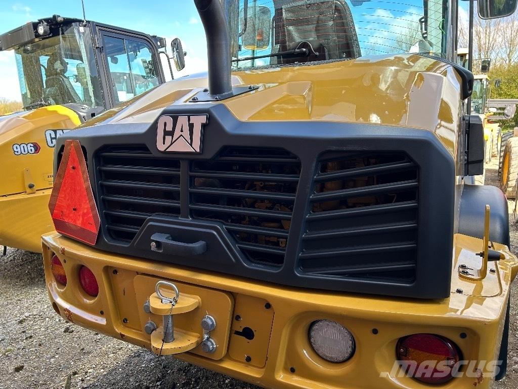 CAT 906 Gumikerekes homlokrakodók
