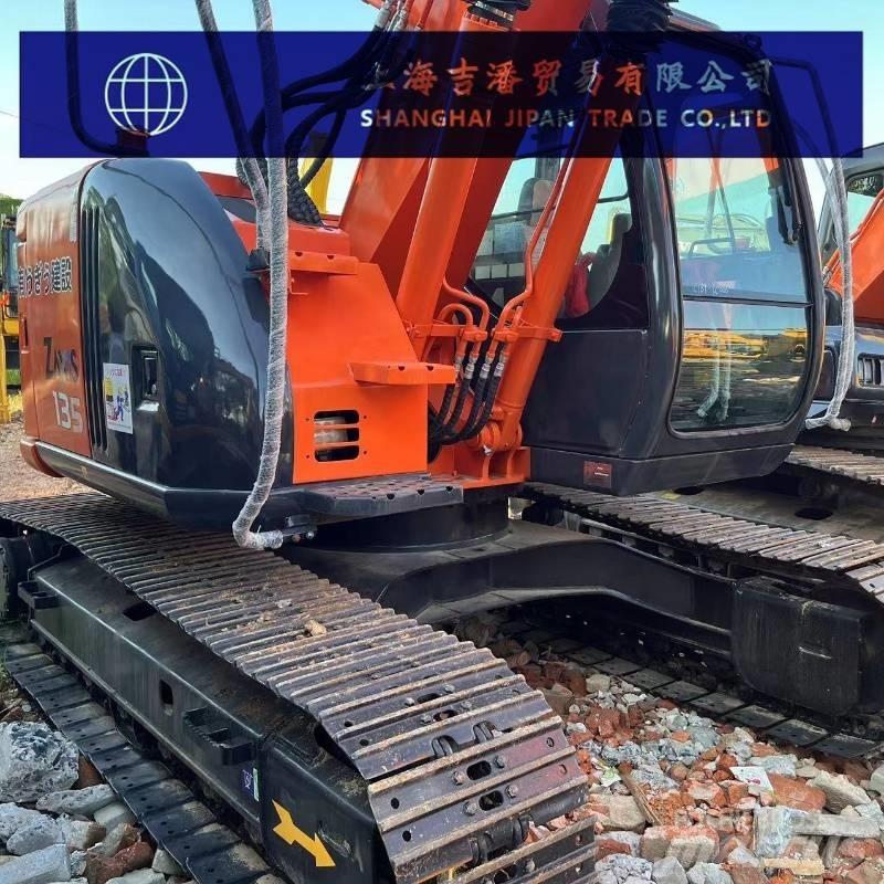 Hitachi ZX 135 Lánctalpas kotrók