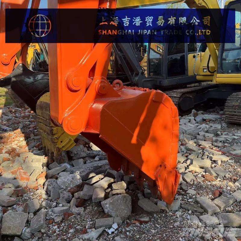 Hitachi ZX 135 Lánctalpas kotrók