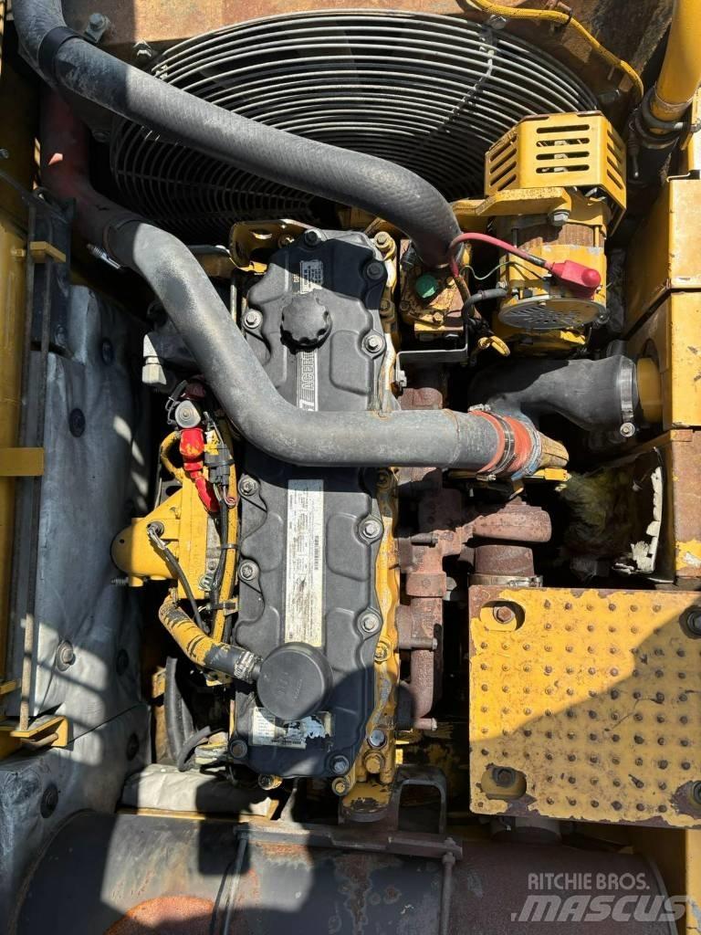 CAT 325 D L Lánctalpas kotrók