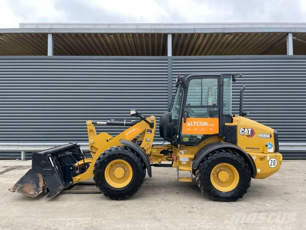 CAT 908M Gumikerekes homlokrakodók