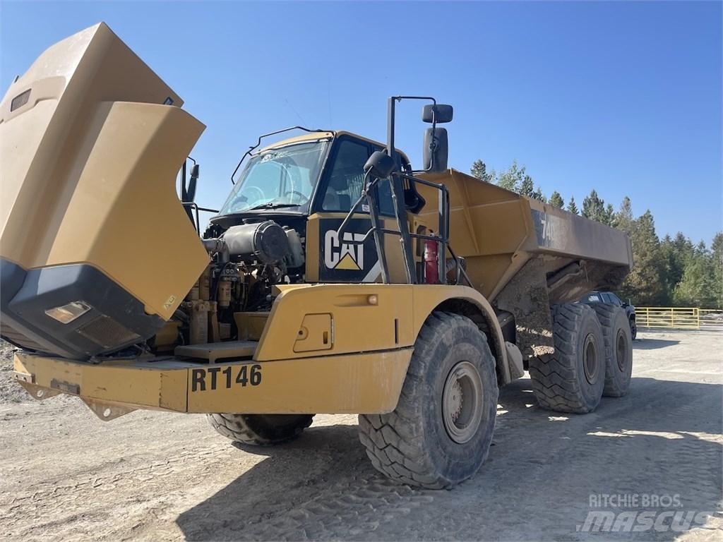 CAT 740B Csuklósdömperek