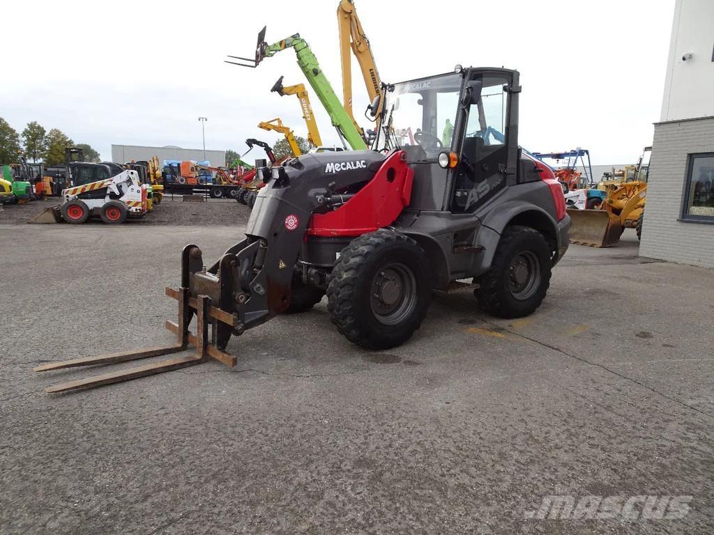 Mecalac AS700 Gumikerekes homlokrakodók