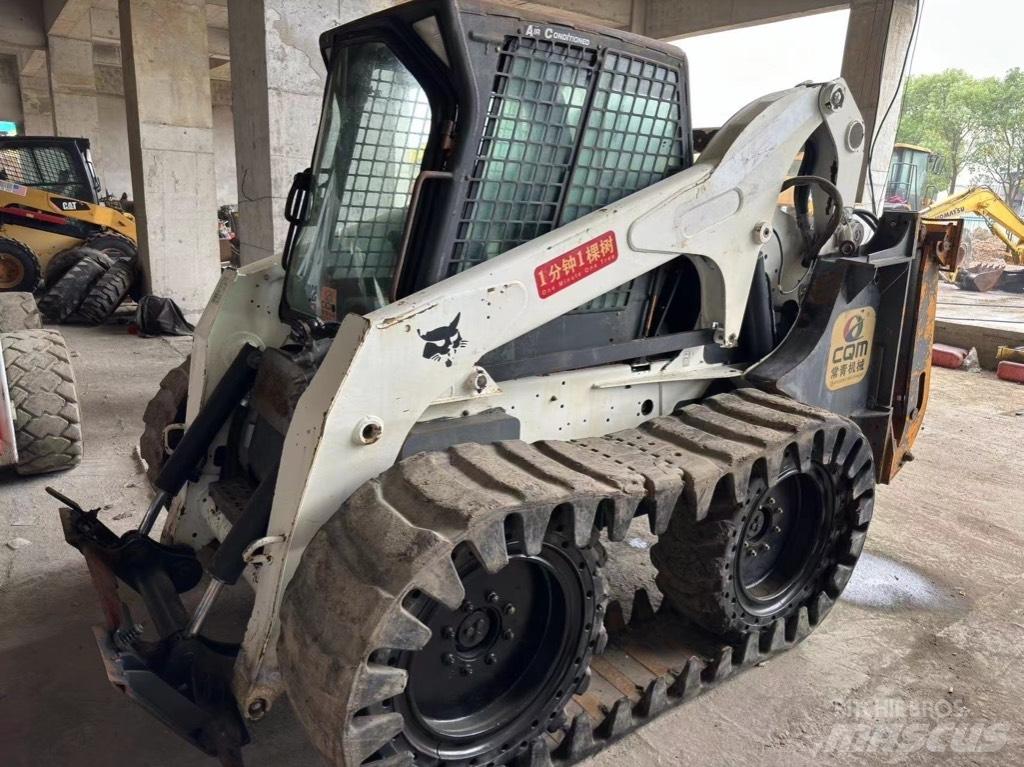 Bobcat S 330 Kompaktrakodók
