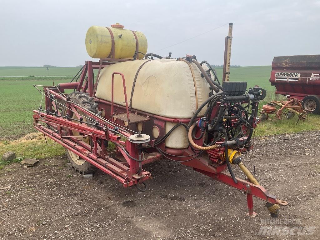 Hardi 2400 Vontatott trágyaszórók