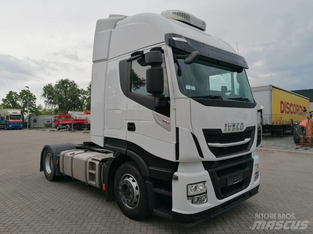 Iveco AS440ST/P Nyergesvontatók