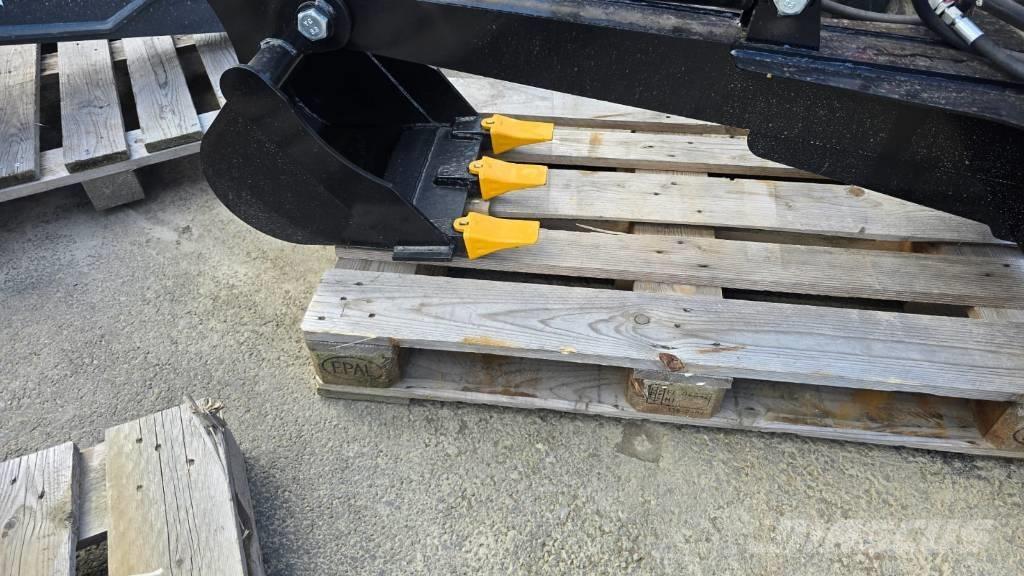  Grävarm Avant bobcat Kompaktrakodók