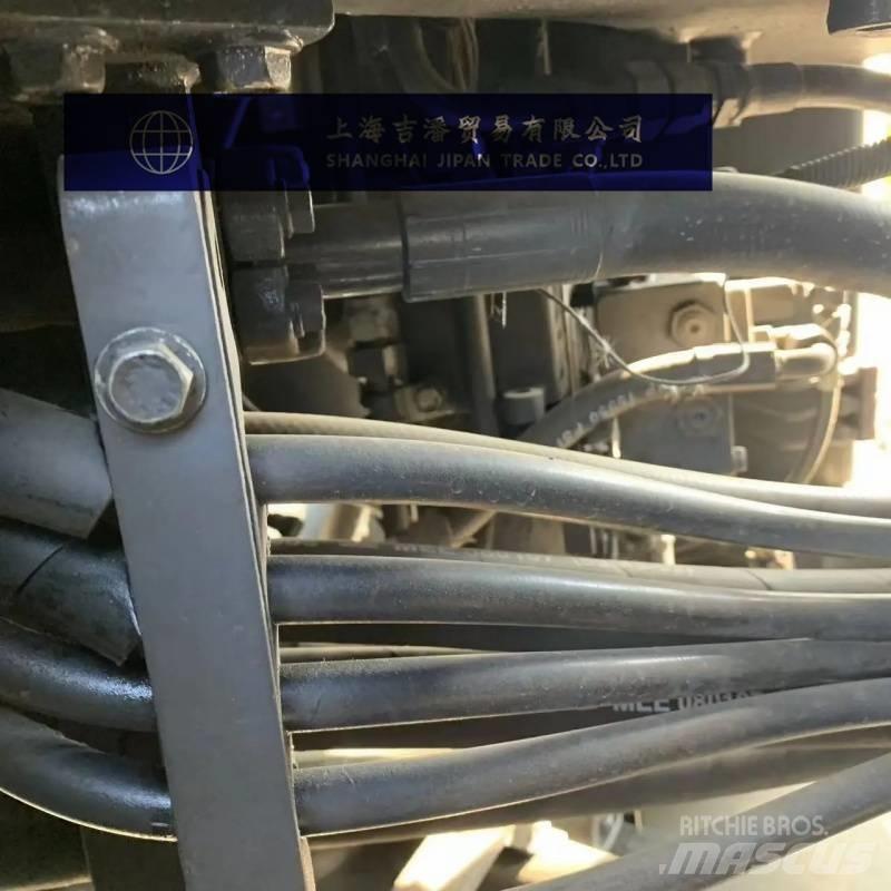 Komatsu WA 380 Gumikerekes homlokrakodók