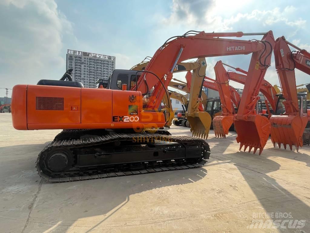 Hitachi EX 200 Lánctalpas kotrók