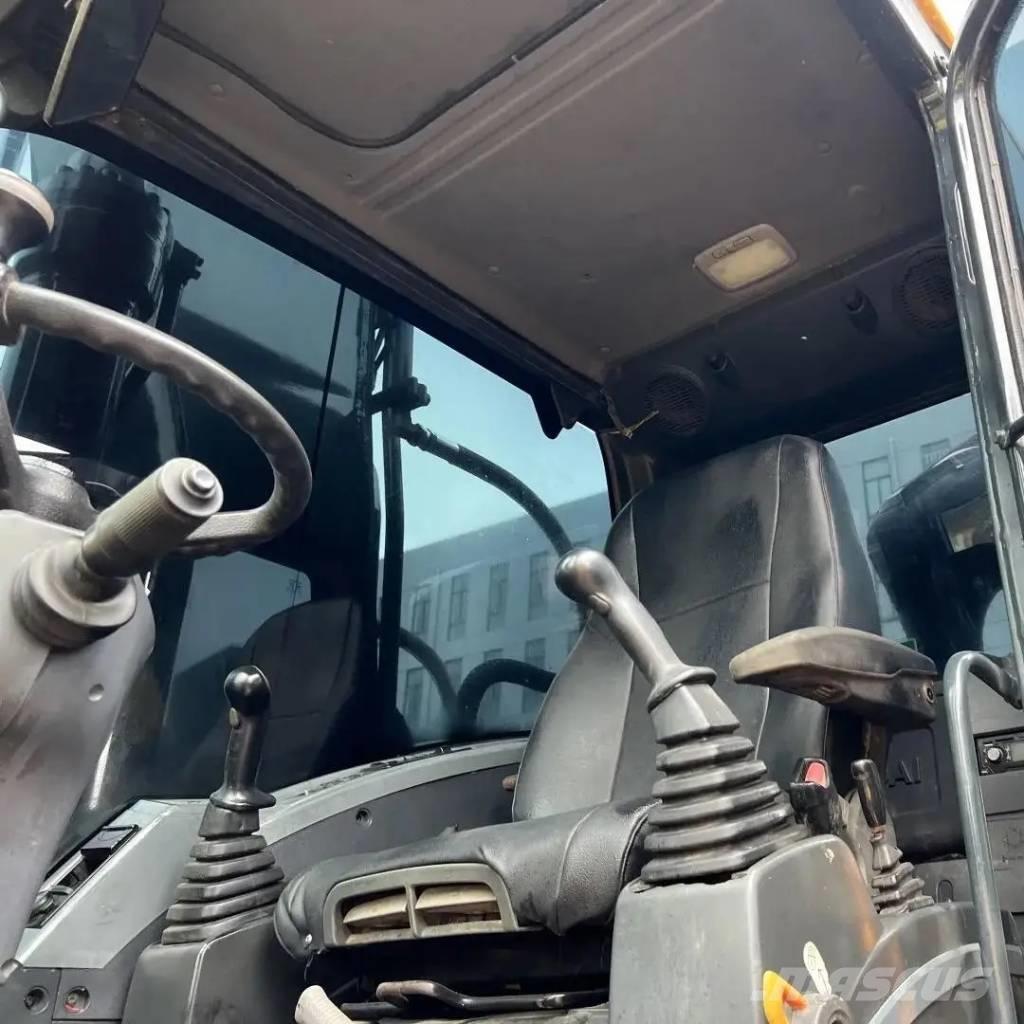 Hyundai R210W-9T Gumikerekes kotrók