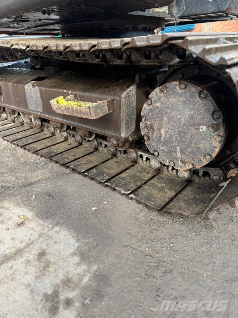 Hitachi ZX 135 US Lánctalpas kotrók