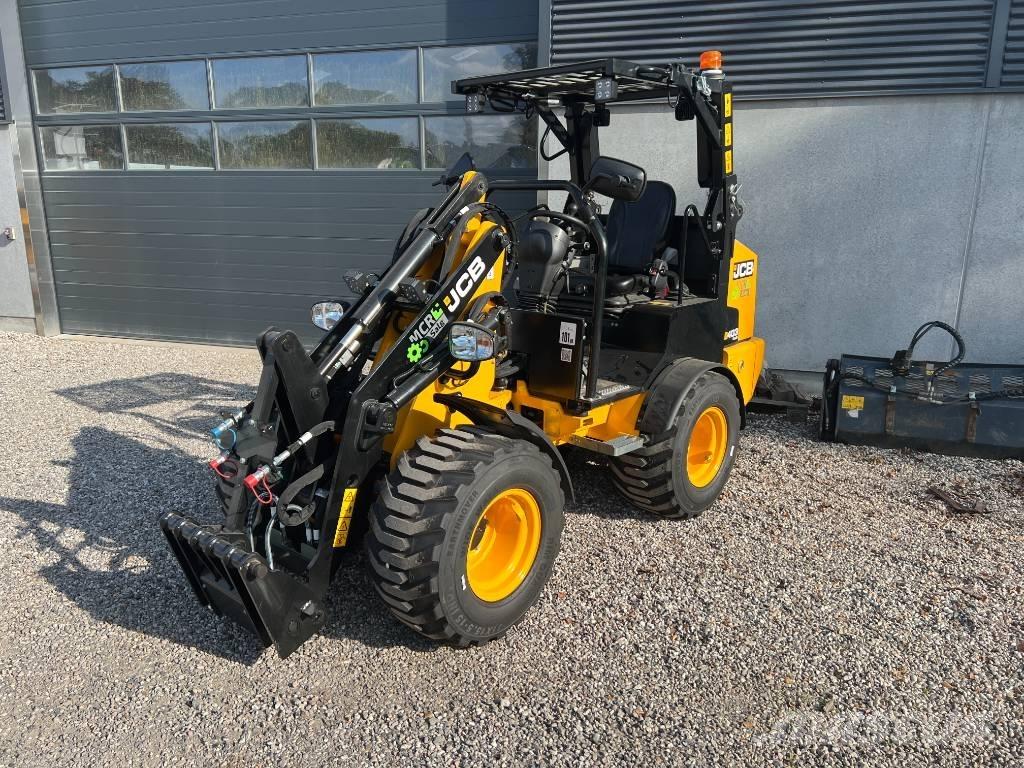 JCB 403 Plus Mini homlokrakodók