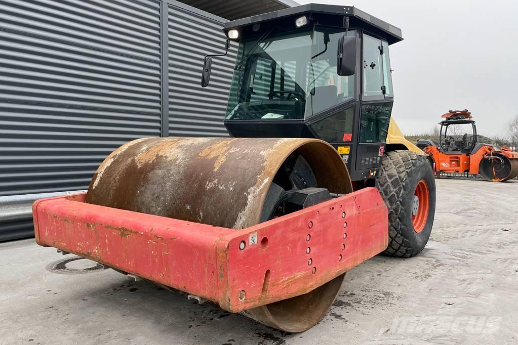 Dynapac CA302D Egydobos hengerek