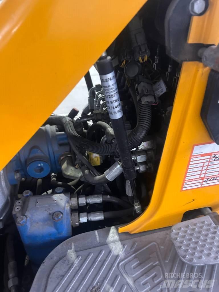JCB 8010 CTS Mini kotrók < 7t