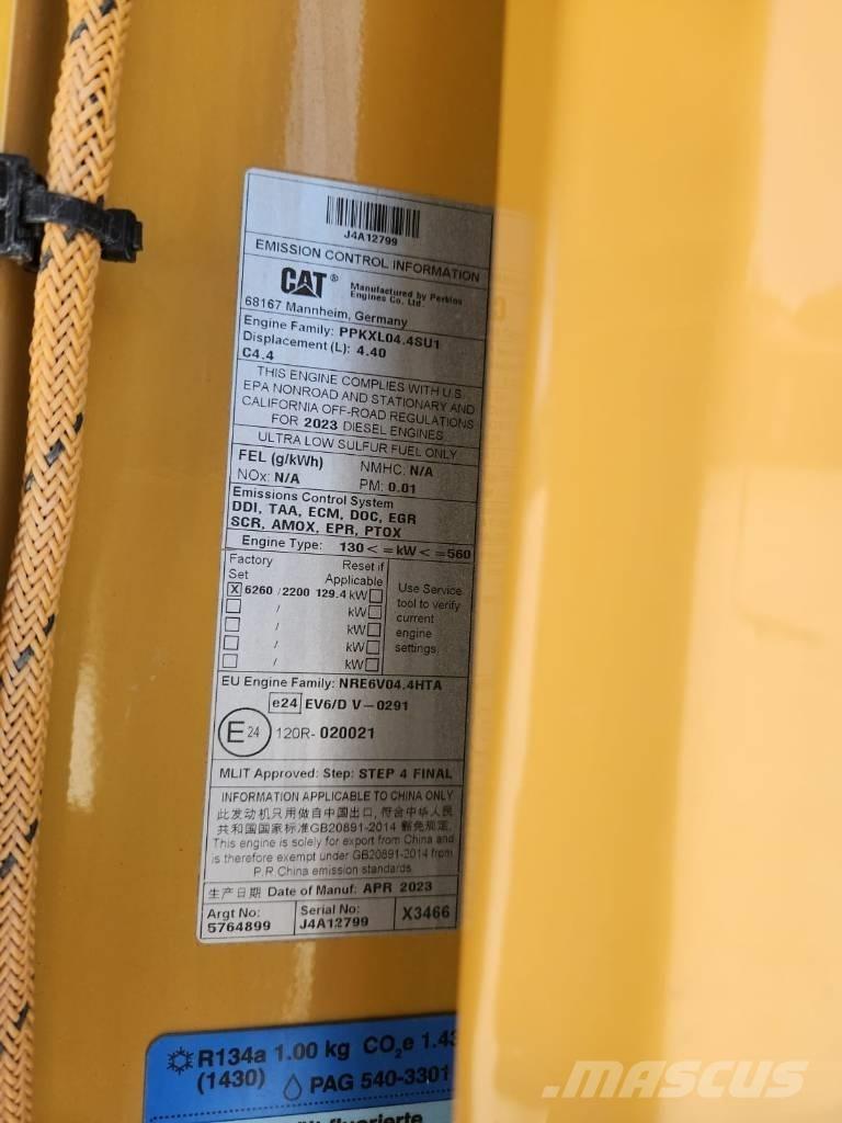 CAT M 318 Gumikerekes kotrók