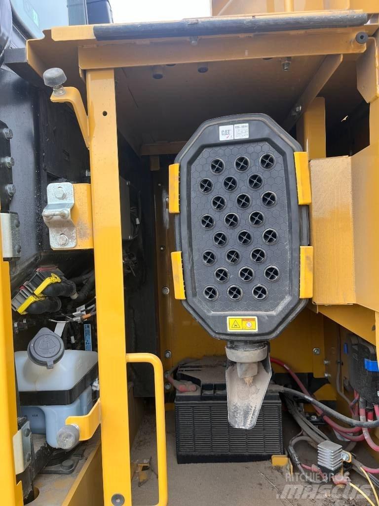 CAT 336 Lánctalpas kotrók