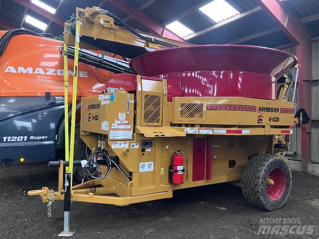 Haybuster H1135 Bála aprító, vágó, csomagoló