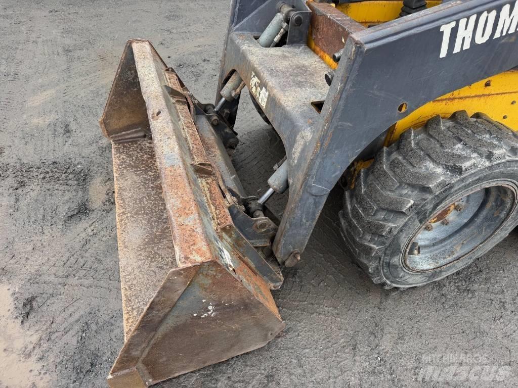 Thomas T137 Kompaktrakodók
