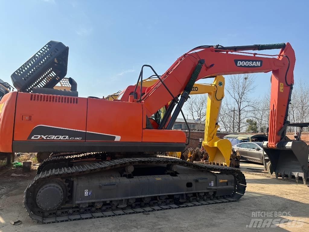 Doosan DX 300 Lánctalpas kotrók
