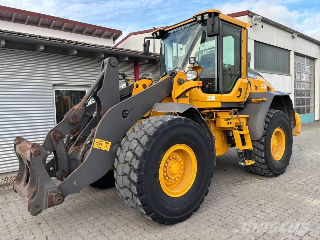 Volvo L 90 H Gumikerekes homlokrakodók