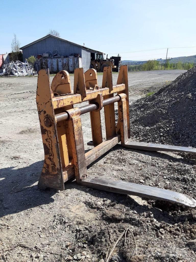 CAT 950 F II Gumikerekes homlokrakodók