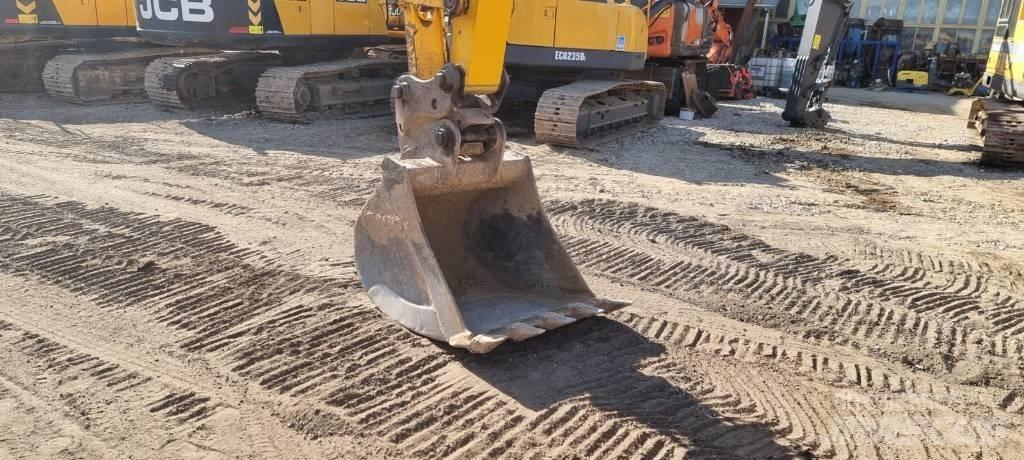 JCB JS 145 LC Plus Lánctalpas kotrók