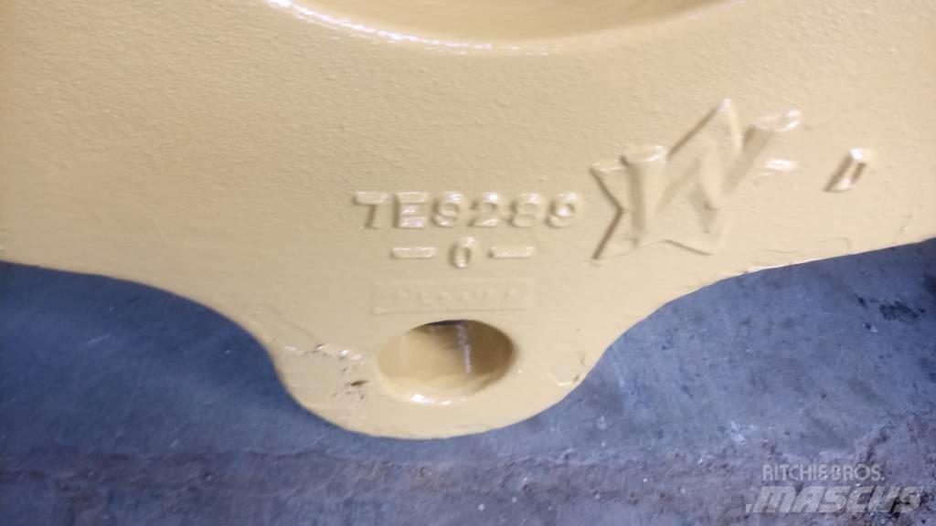 CAT 245 Alváz és felfüggesztés