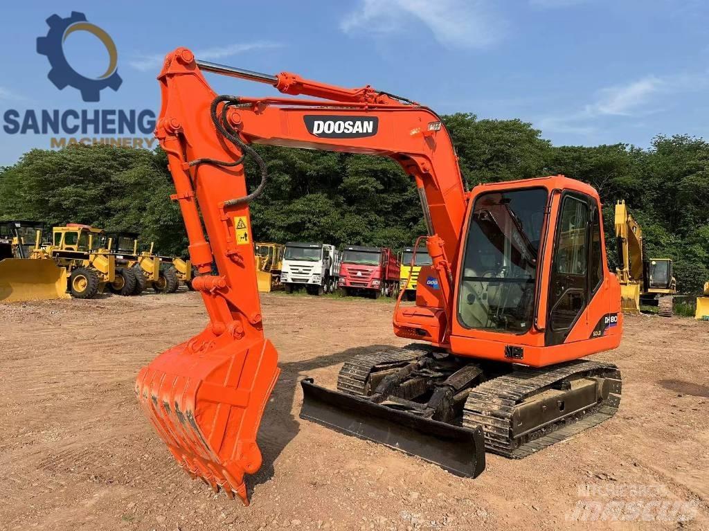 Doosan DH 80 Közepes (midi) kotrók 7 t - 12 t