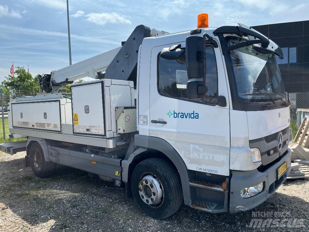 VERSALIFT VT-54-LF Teherautóra szerelt emelők és állványok