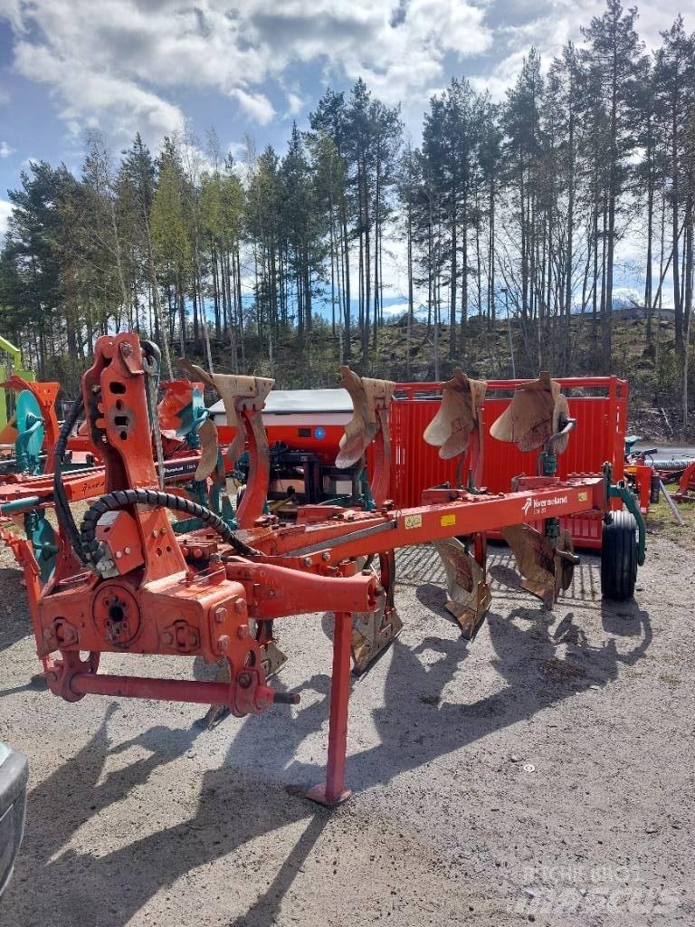 Kverneland EM 85 4 Váltvaforgató ekék