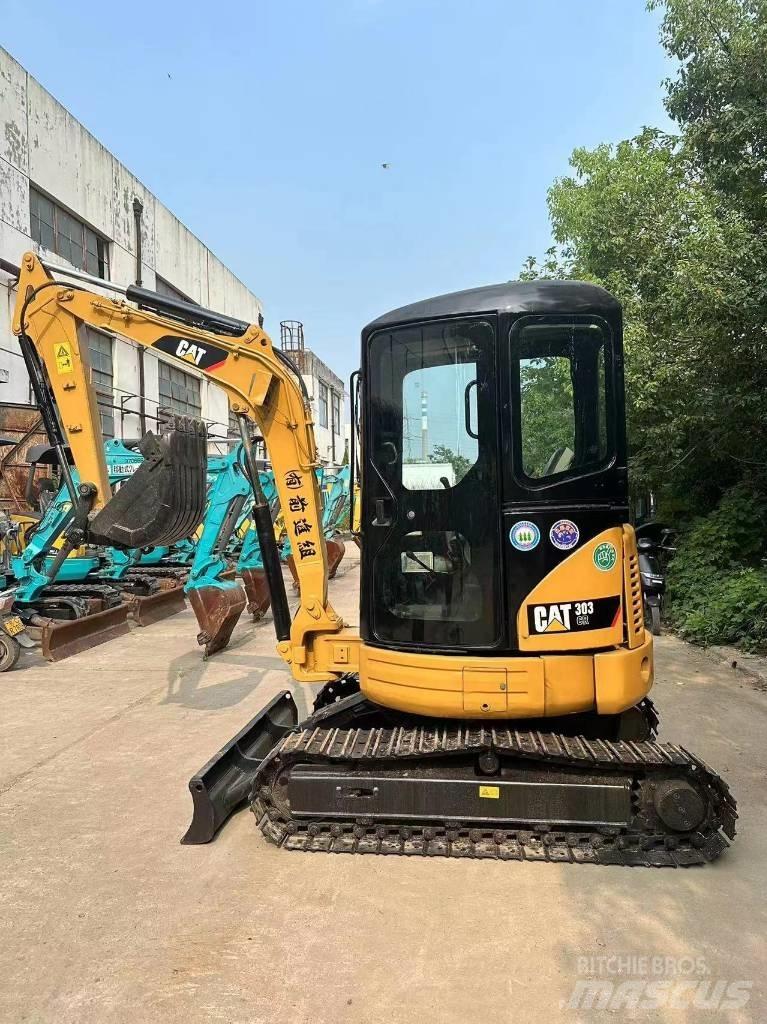 CAT 303 Lánctalpas kotrók