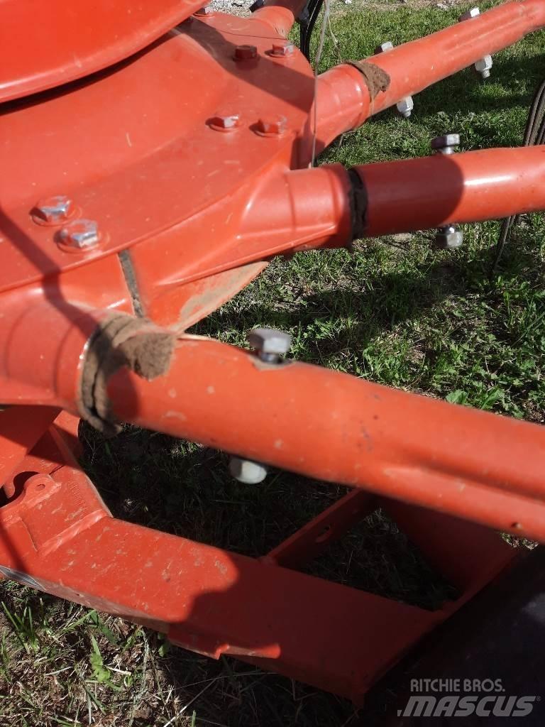 Kuhn GA6632 Rendforgatók