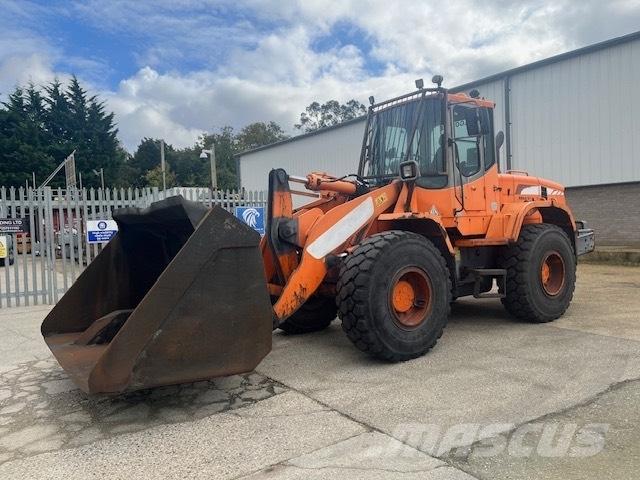 Doosan DL 200 Gumikerekes homlokrakodók