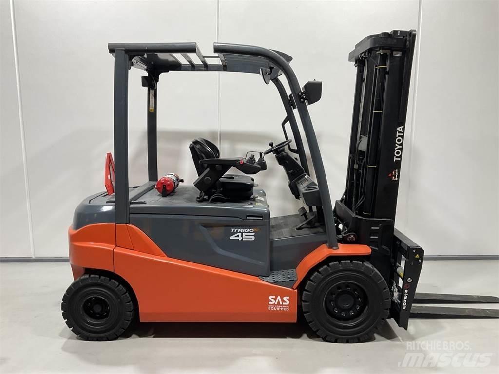 Toyota 8FBMT45 Elektromos targoncák