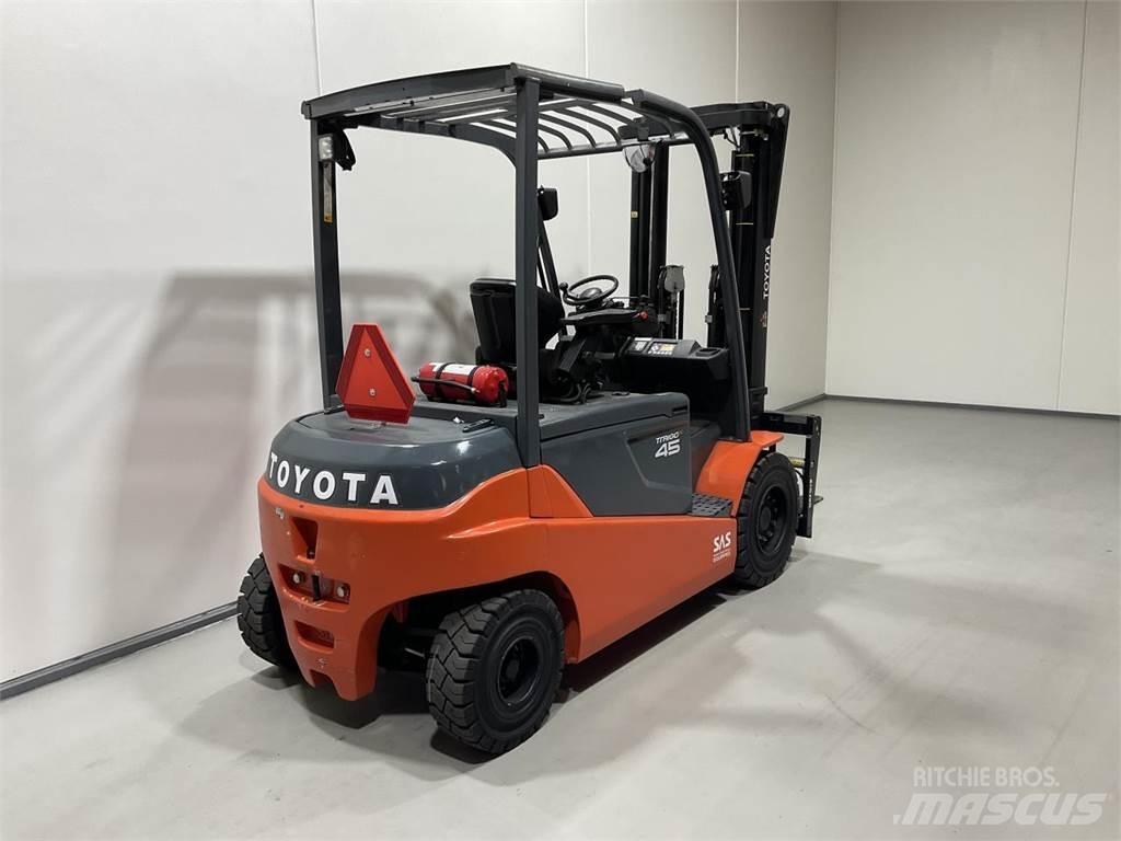 Toyota 8FBMT45 Elektromos targoncák