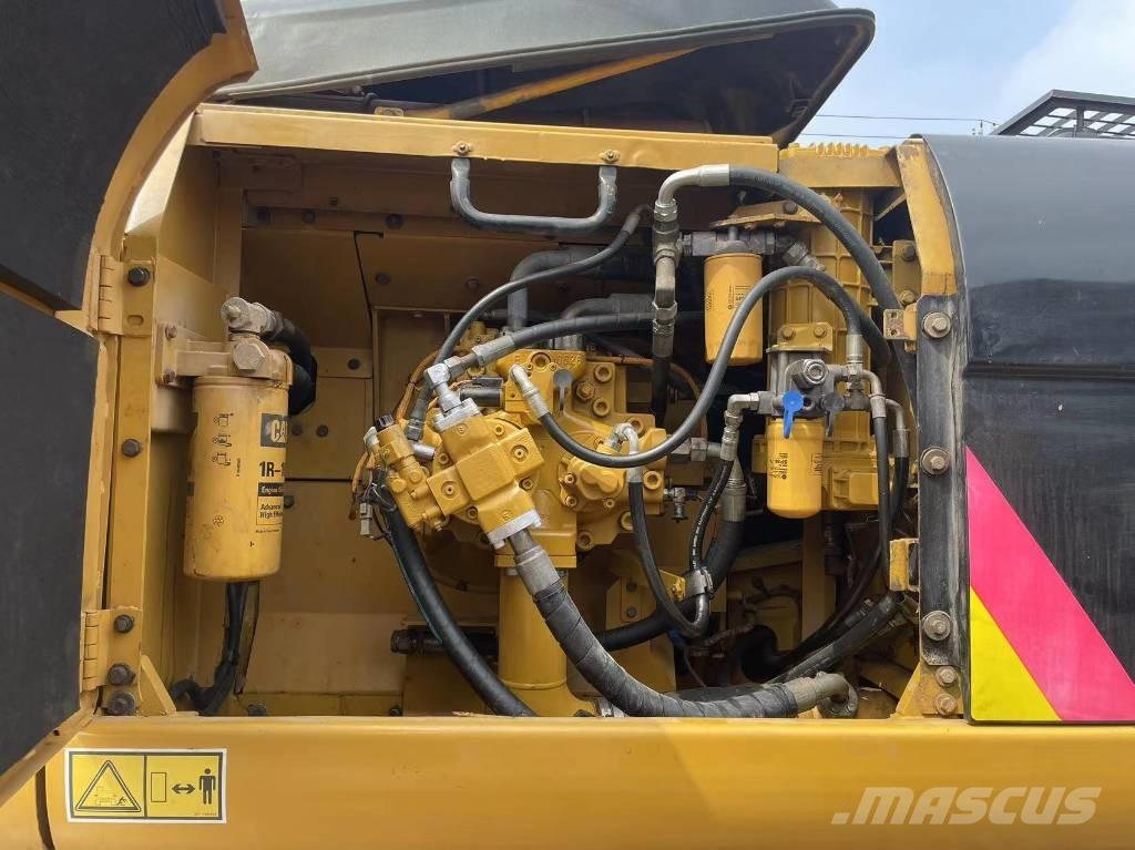 CAT 336 d Hosszú gém kotrók