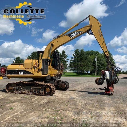 CAT 322C Betakarítók