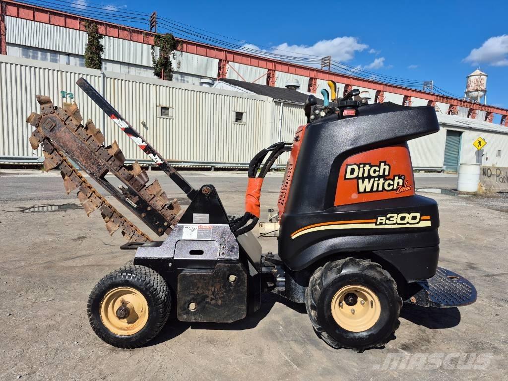 Ditch Witch R300 Árokásók