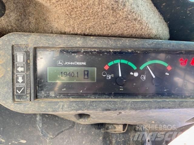John Deere 317G Kompaktrakodók