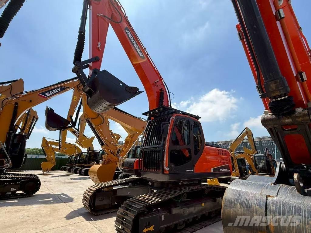 Doosan DX 225 Lánctalpas kotrók