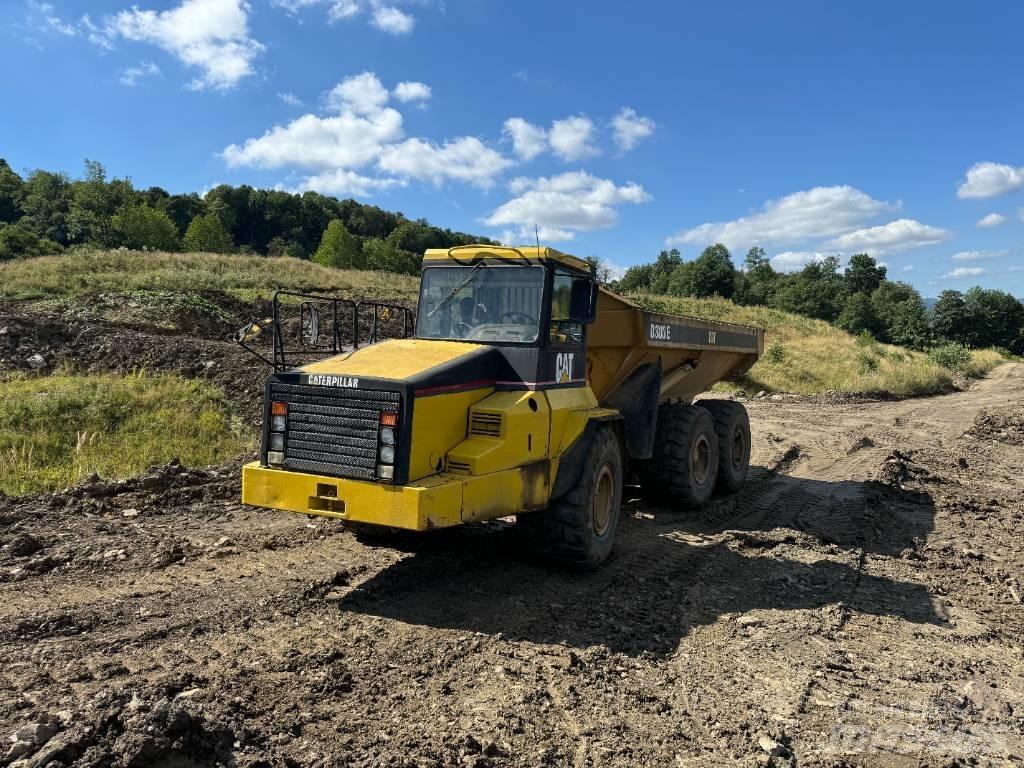 CAT D 300 E Csuklósdömperek