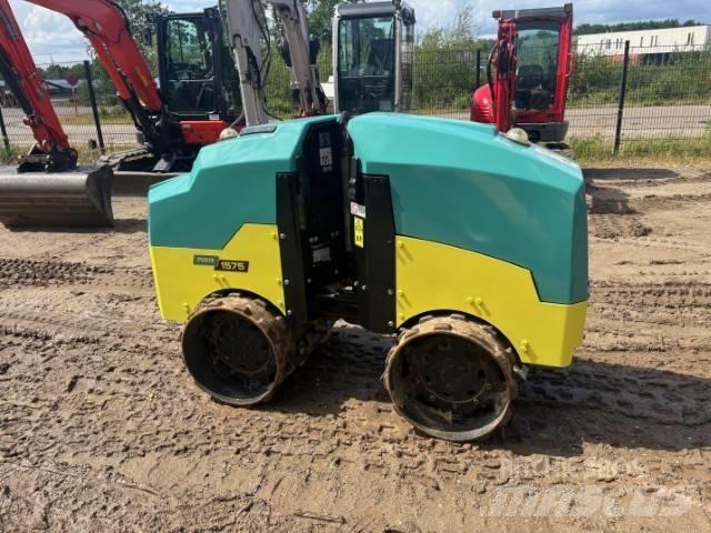 Ammann AR 1575 Ikerdobos hengerek