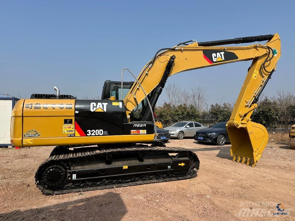 CAT 320D2L Lánctalpas kotrók