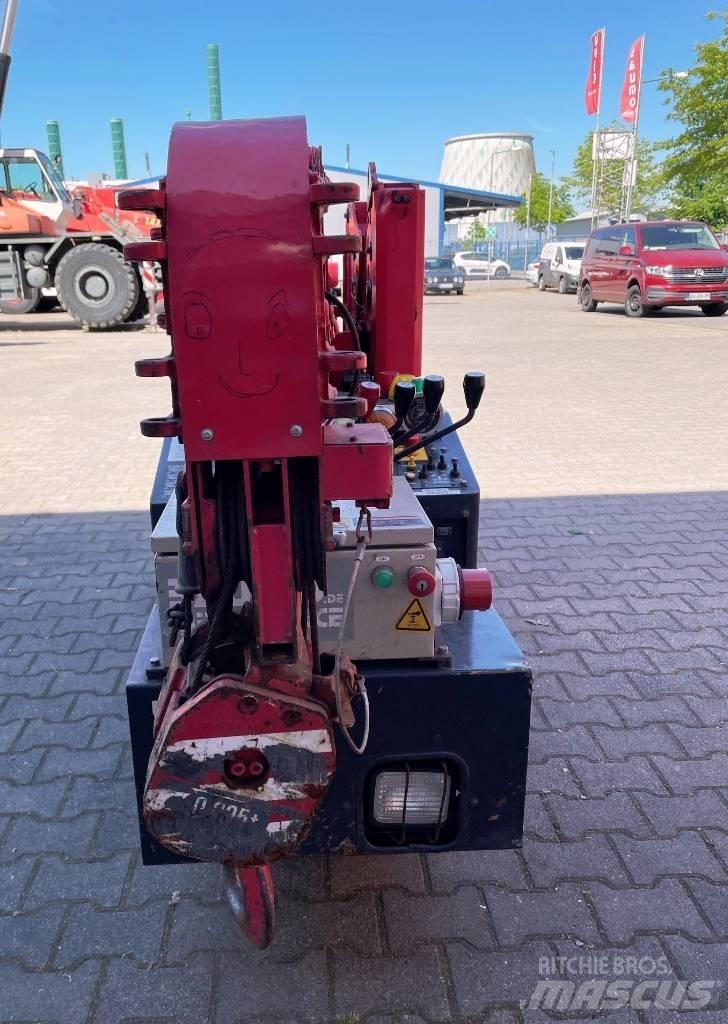 Unic URW-095 Mini daruk